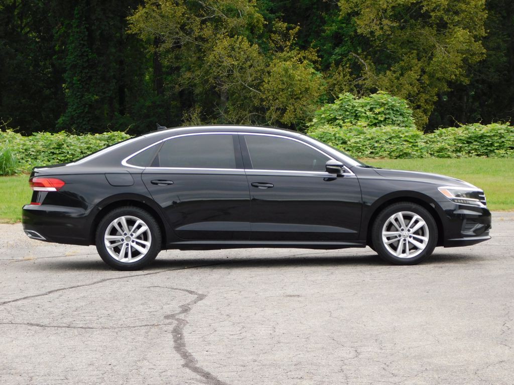 2020 Volkswagen Passat Image 3