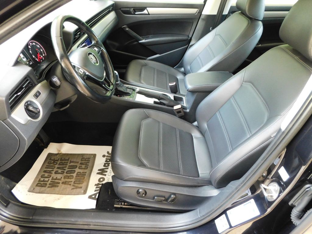 2020 Volkswagen Passat Image 8