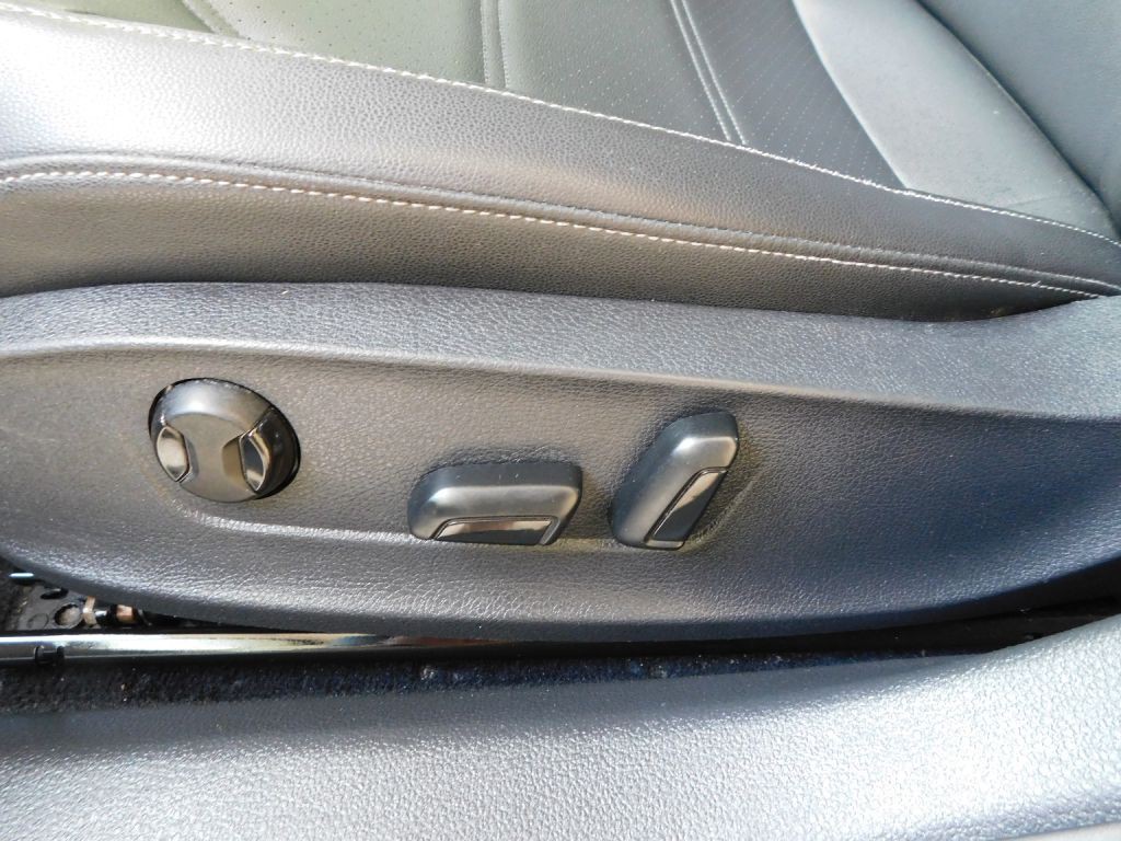 2020 Volkswagen Passat Image 10