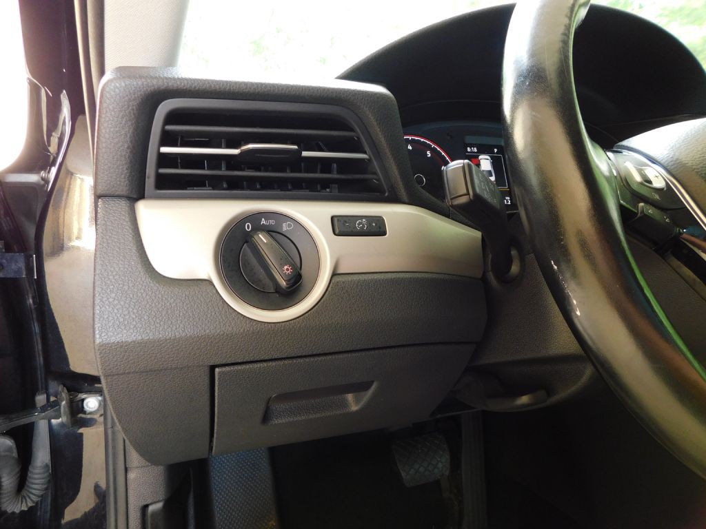 2020 Volkswagen Passat Image 13