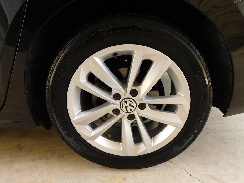 2020 Volkswagen Passat Image 34