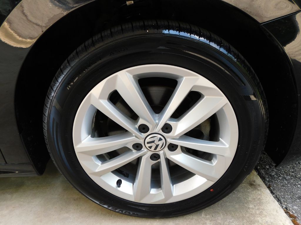 2020 Volkswagen Passat Image 36