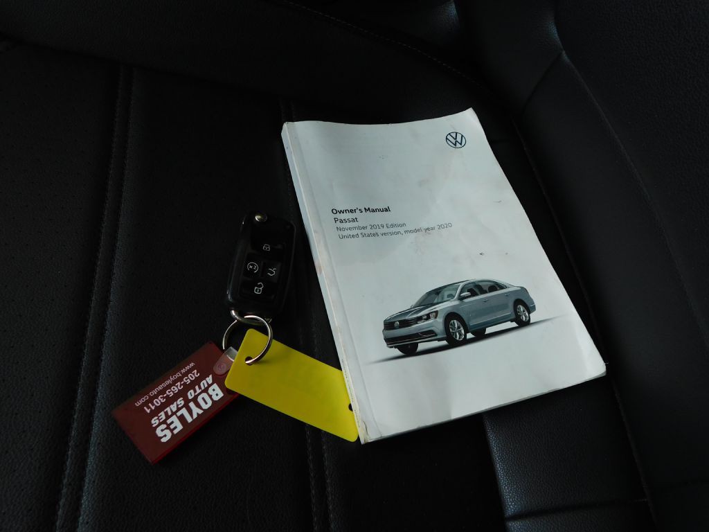 2020 Volkswagen Passat Image 38