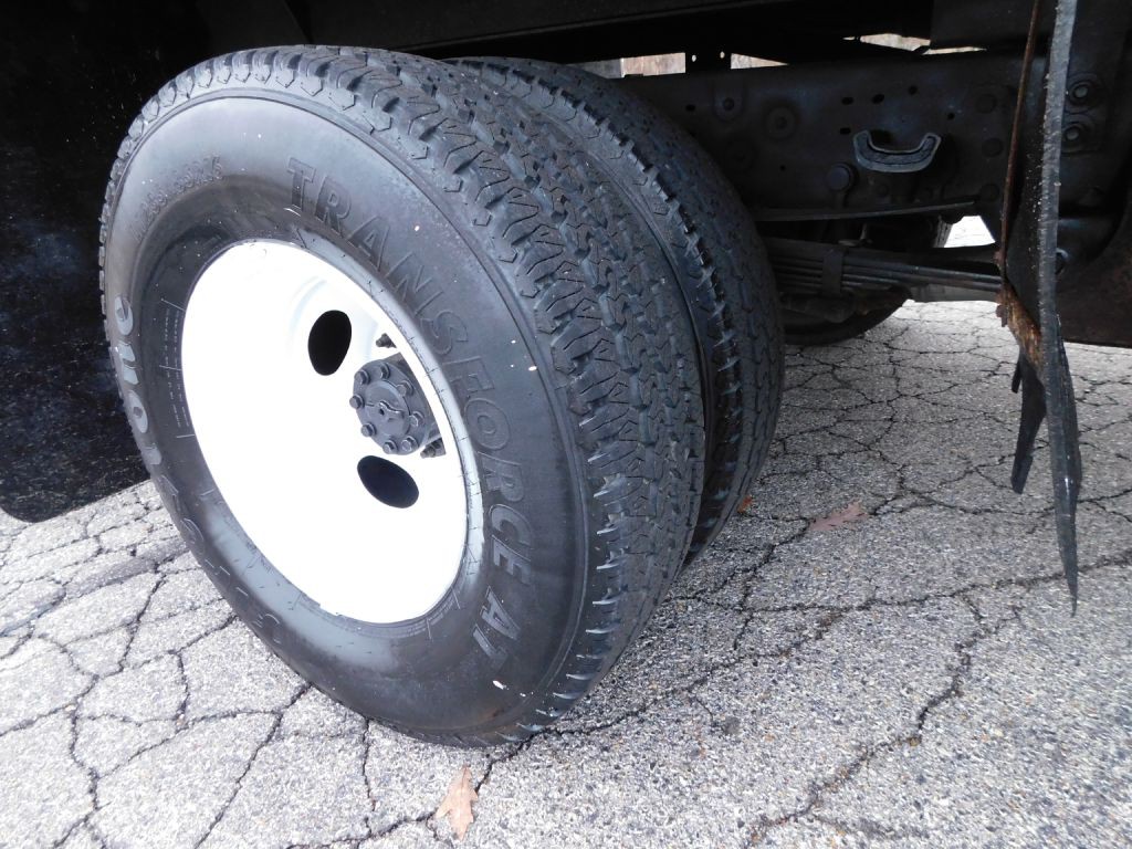 2002 Ford F-350 Image 26