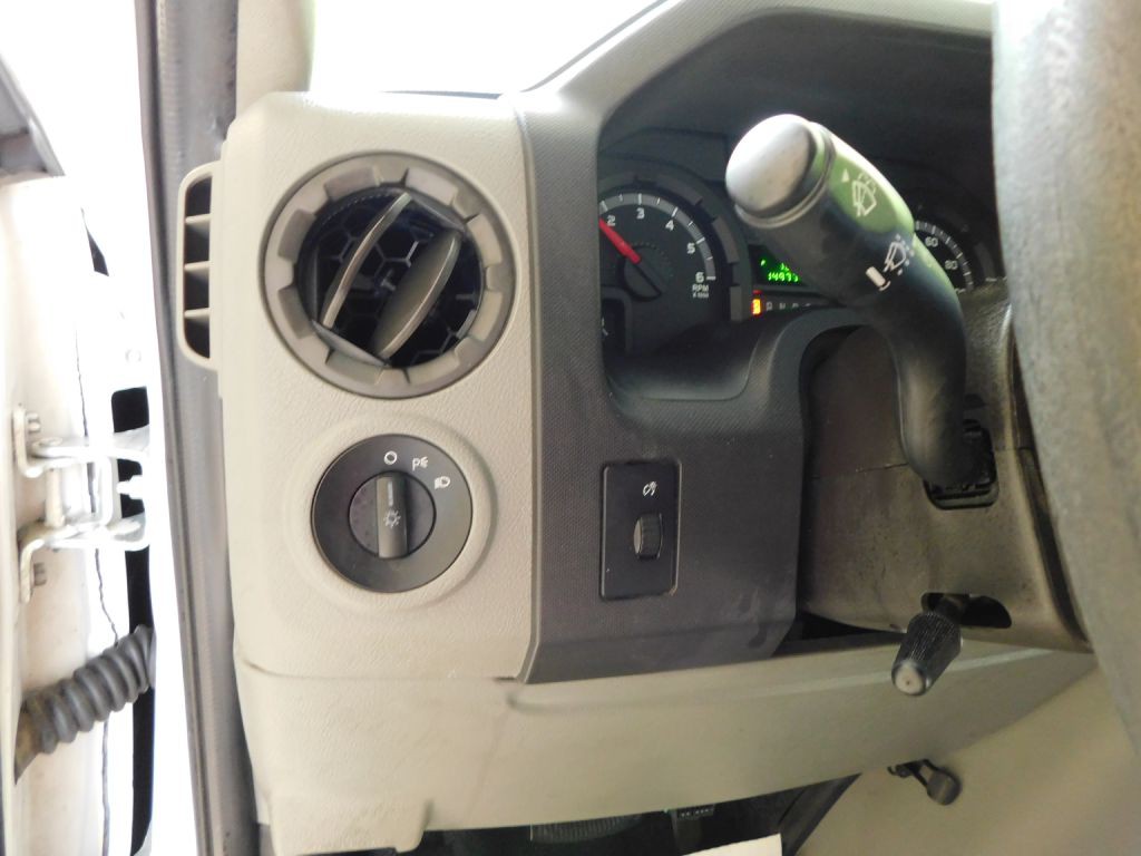 2011 Ford Econoline Image 12
