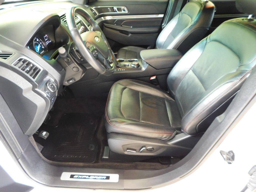 2016 Ford Explorer Image 7