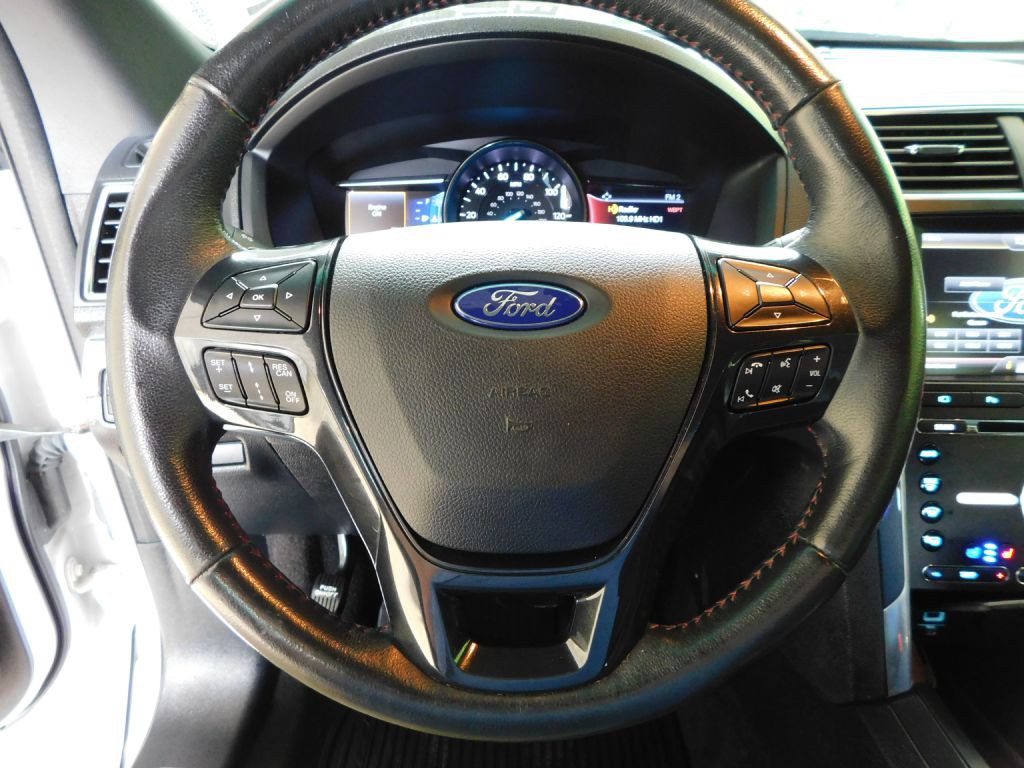 2016 Ford Explorer Image 11