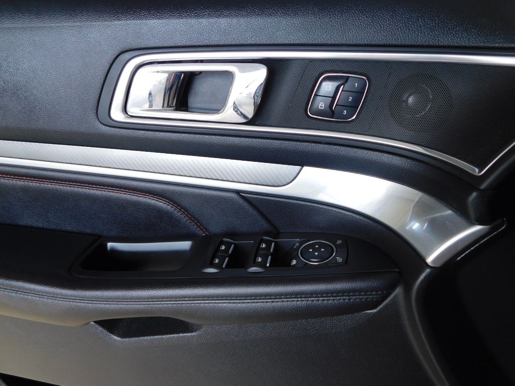 2016 Ford Explorer Image 21