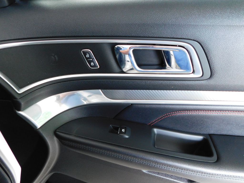 2016 Ford Explorer Image 36
