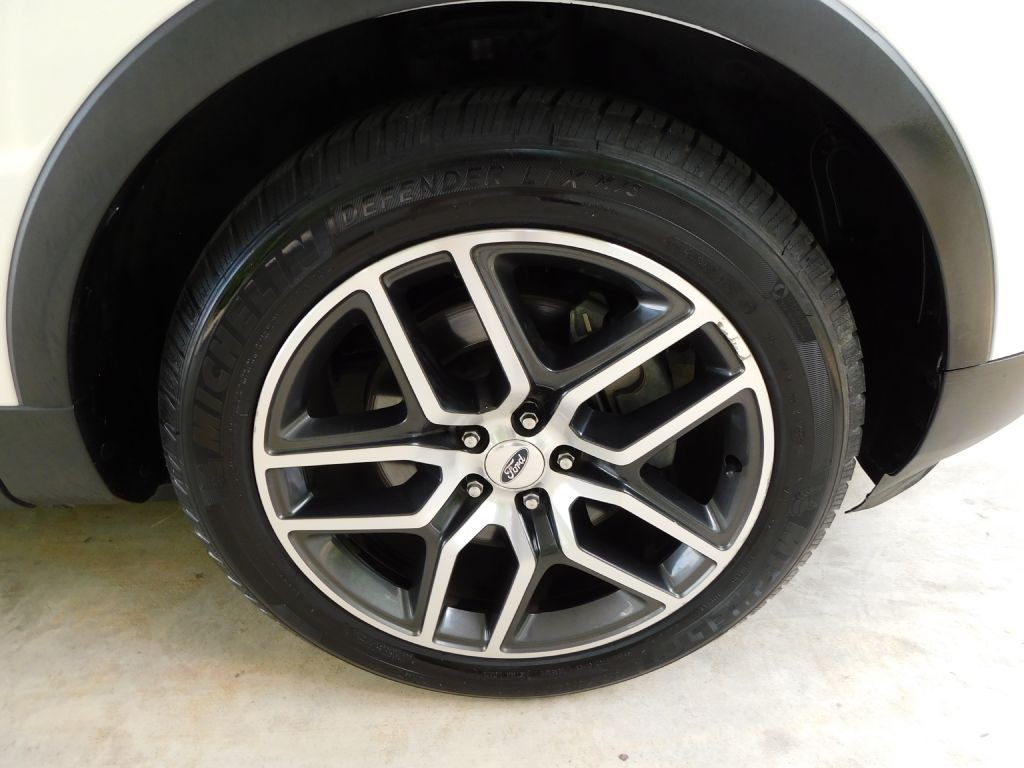2016 Ford Explorer Image 41