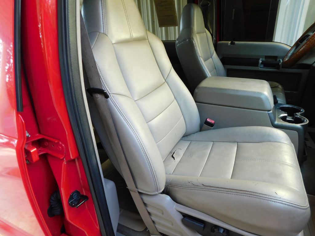 2009 Ford F-250 Image 32
