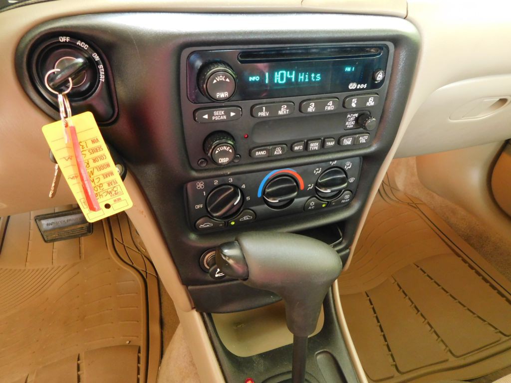 2002 Chevrolet Malibu Image 12