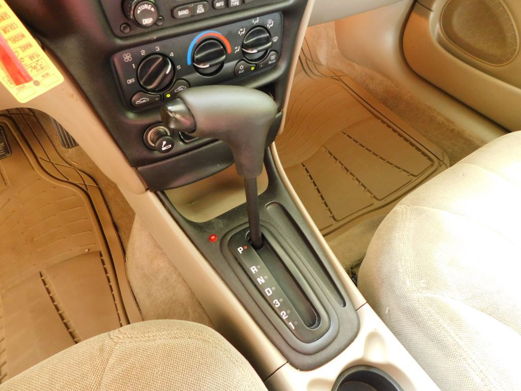 2002 Chevrolet Malibu Image 13