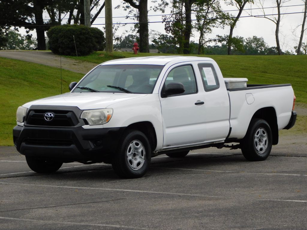 2015 Toyota Tacoma Image 2