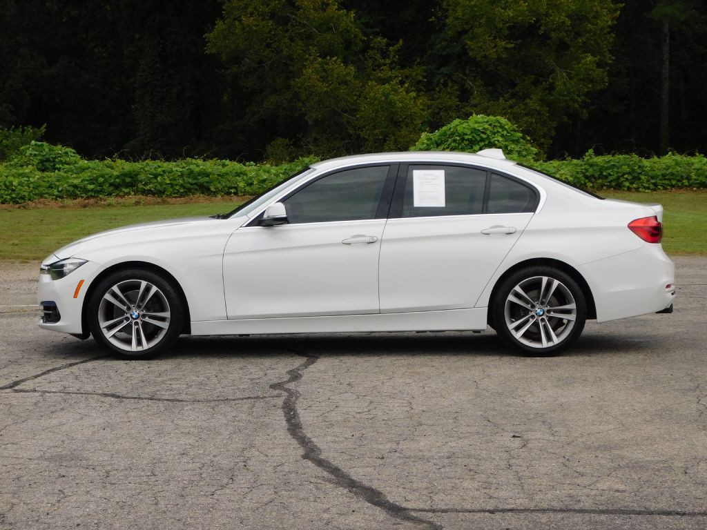 2017 BMW 3 Series Image 4