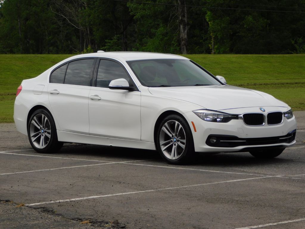 2017 BMW 3 Series Image 7