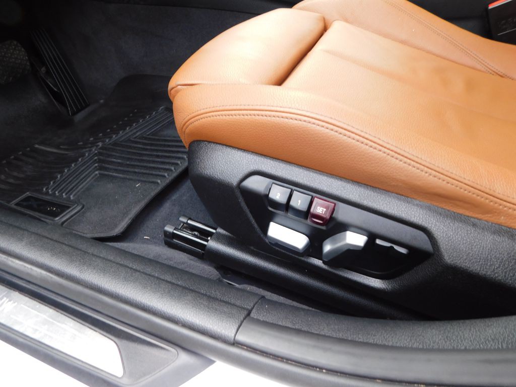 2017 BMW 3 Series Image 10
