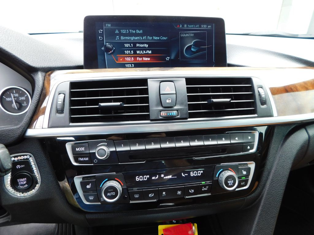 2017 BMW 3 Series Image 14