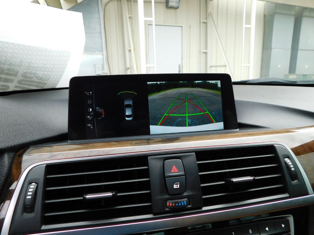 2017 BMW 3 Series Image 15