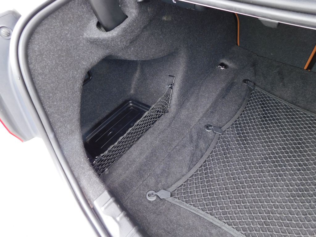 2017 BMW 3 Series Image 29