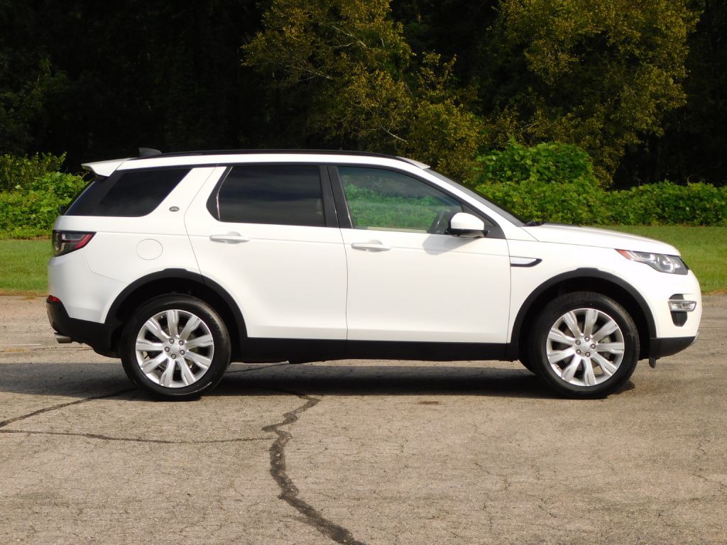 2017 Land Rover Discovery Sport Image 3