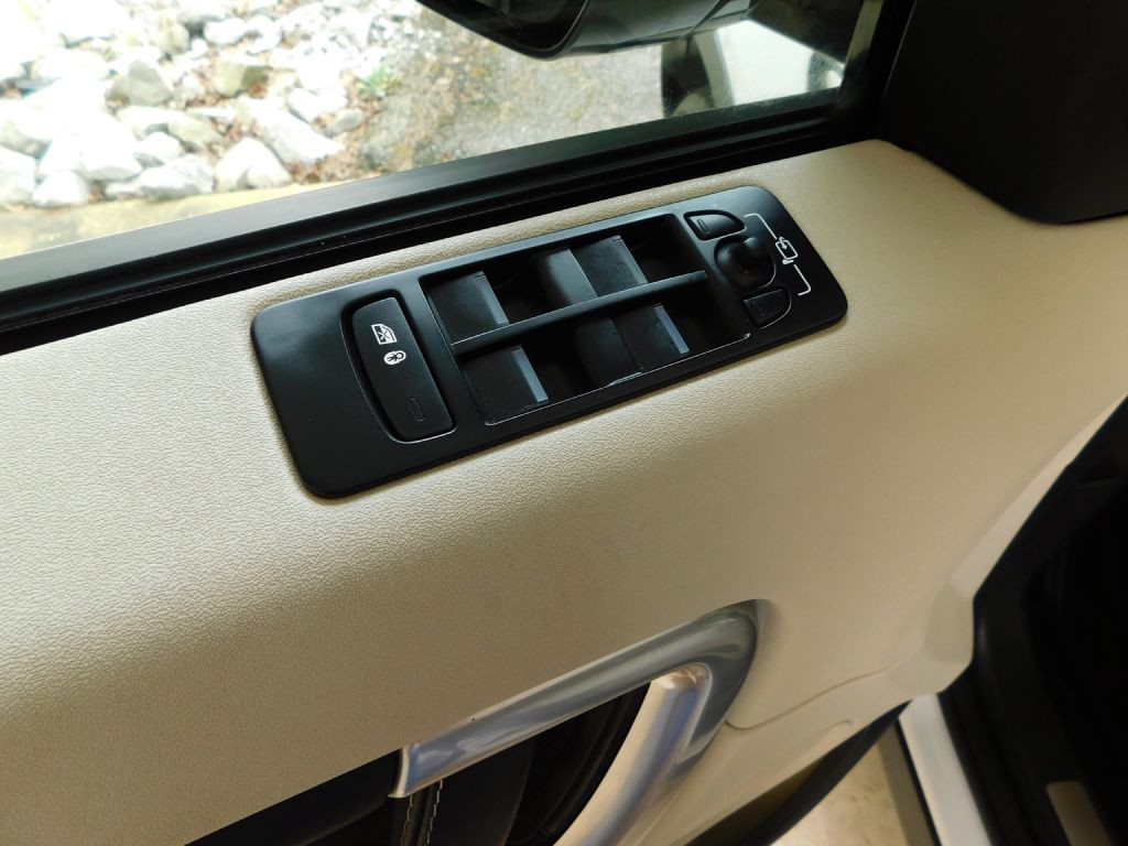 2017 Land Rover Discovery Sport Image 23