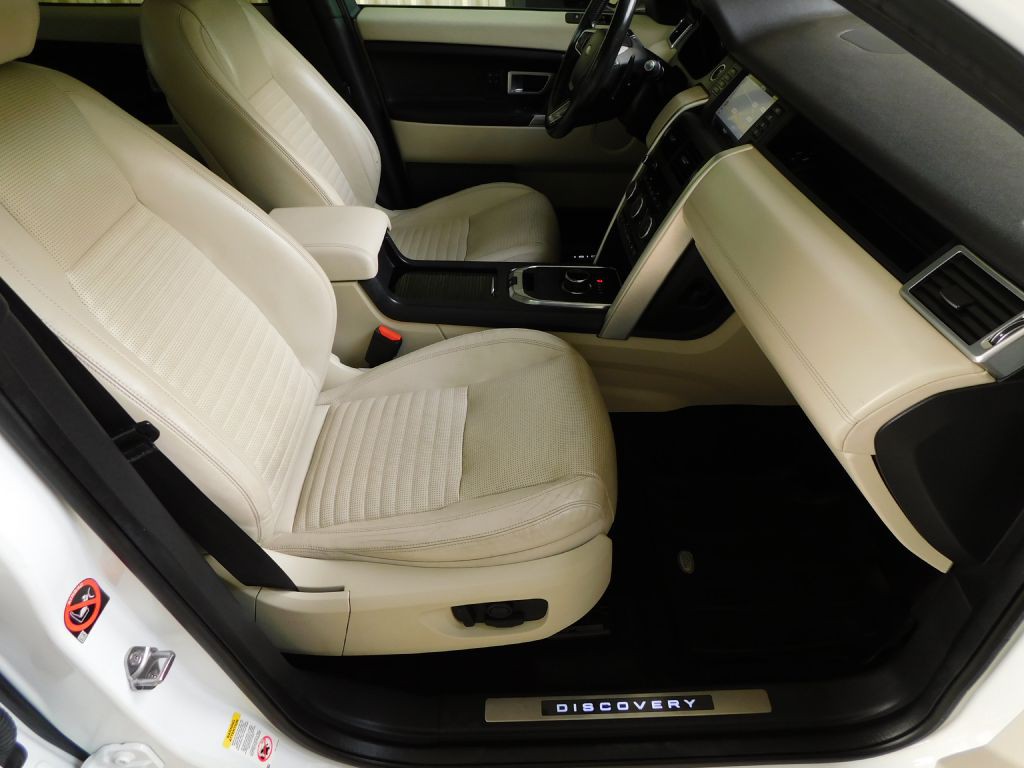 2017 Land Rover Discovery Sport Image 34