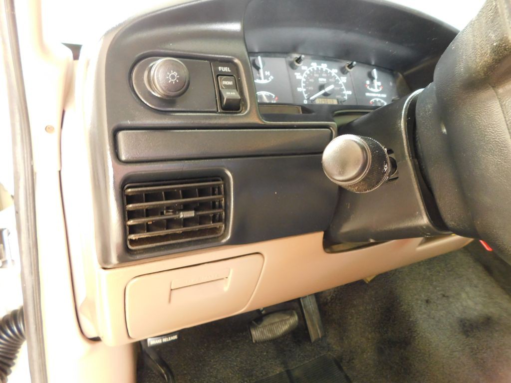1996 Ford F-250 Image 11