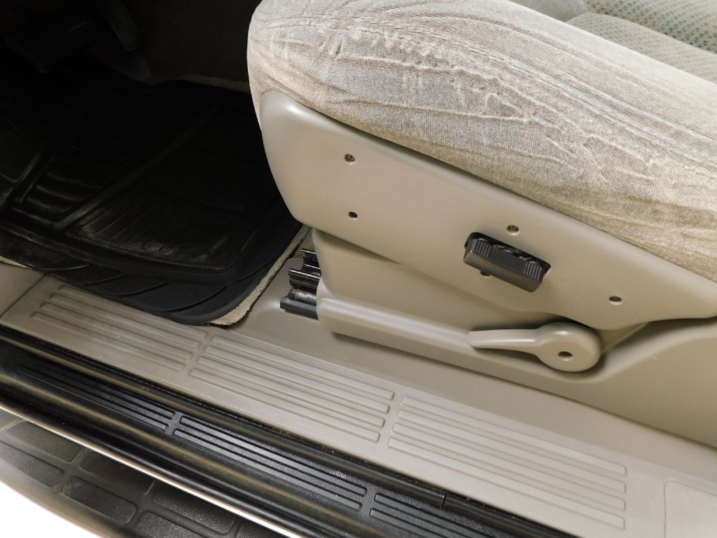 2005 Chevrolet Tahoe Image 9