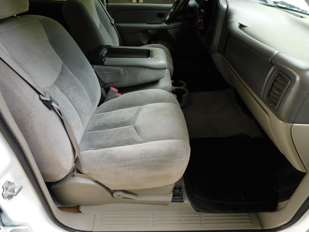 2005 Chevrolet Tahoe Image 25