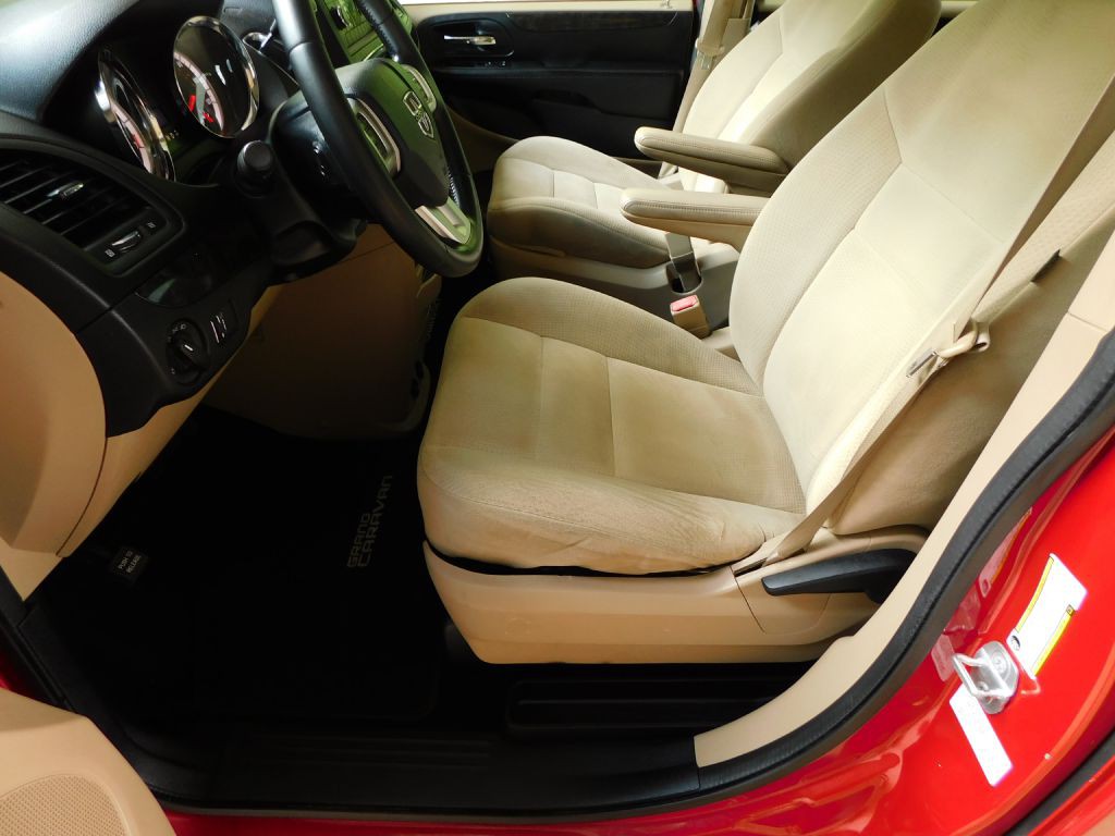 2014 Dodge Grand Caravan Image 7