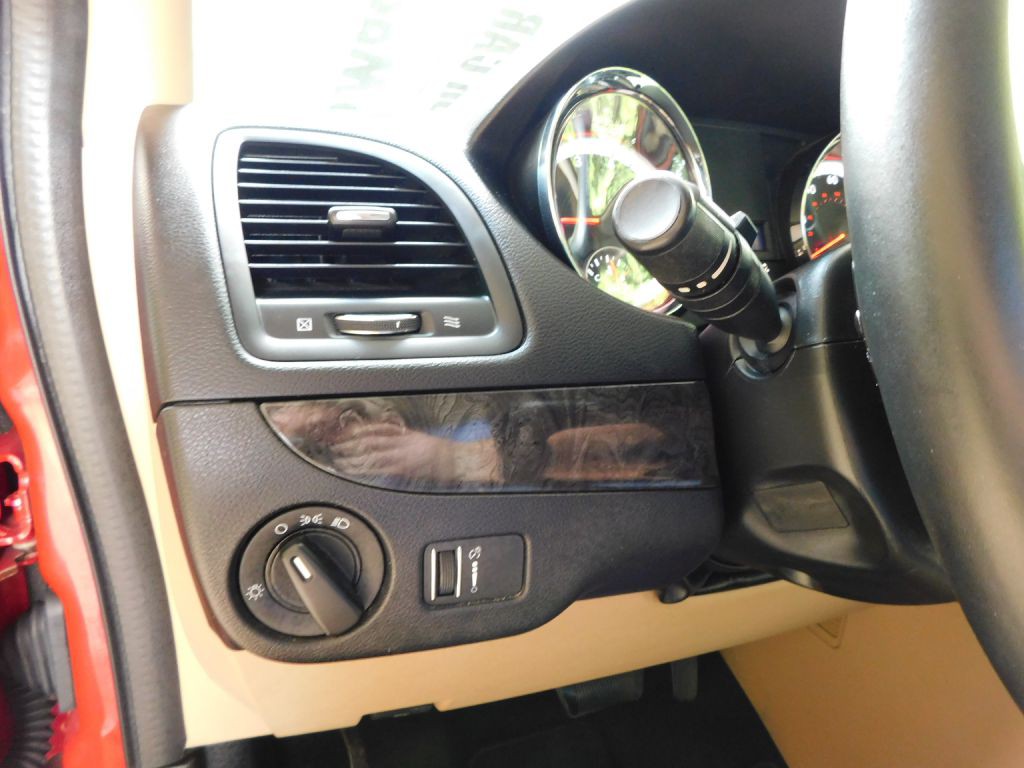 2014 Dodge Grand Caravan Image 11