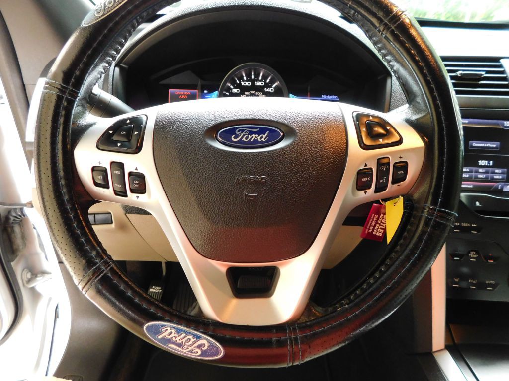 2013 Ford Explorer Image 11