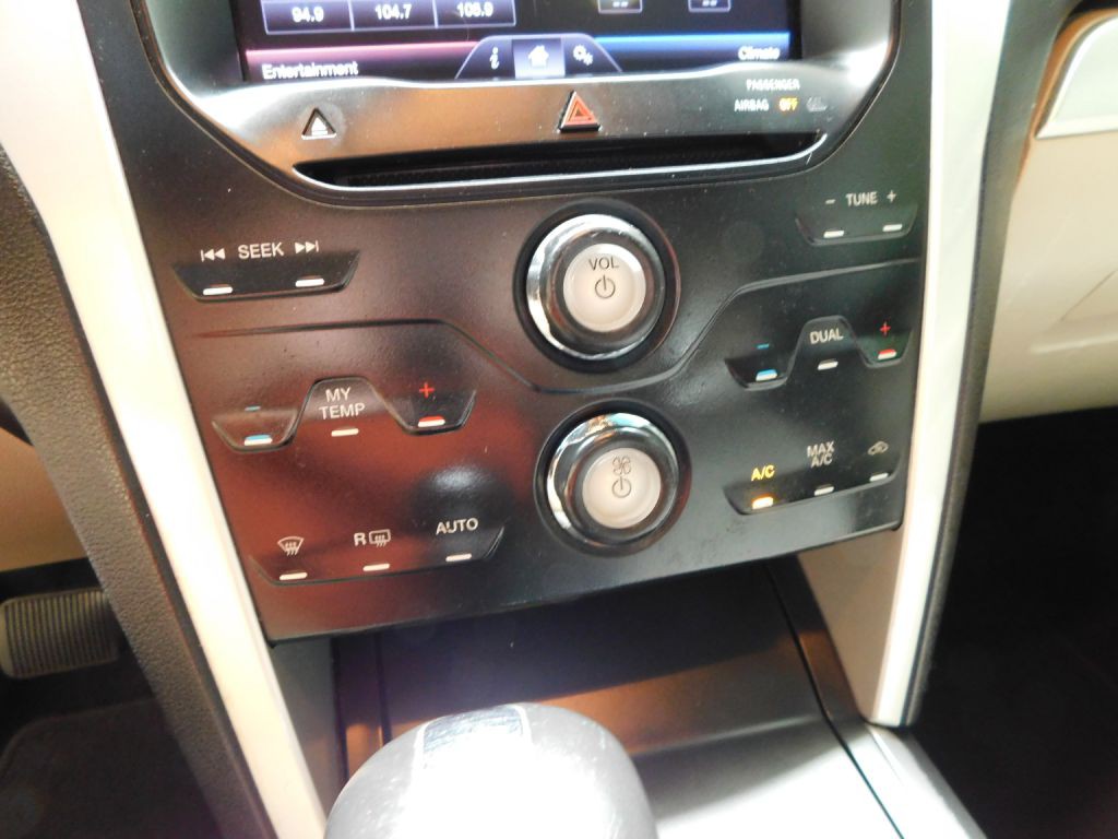 2013 Ford Explorer Image 16