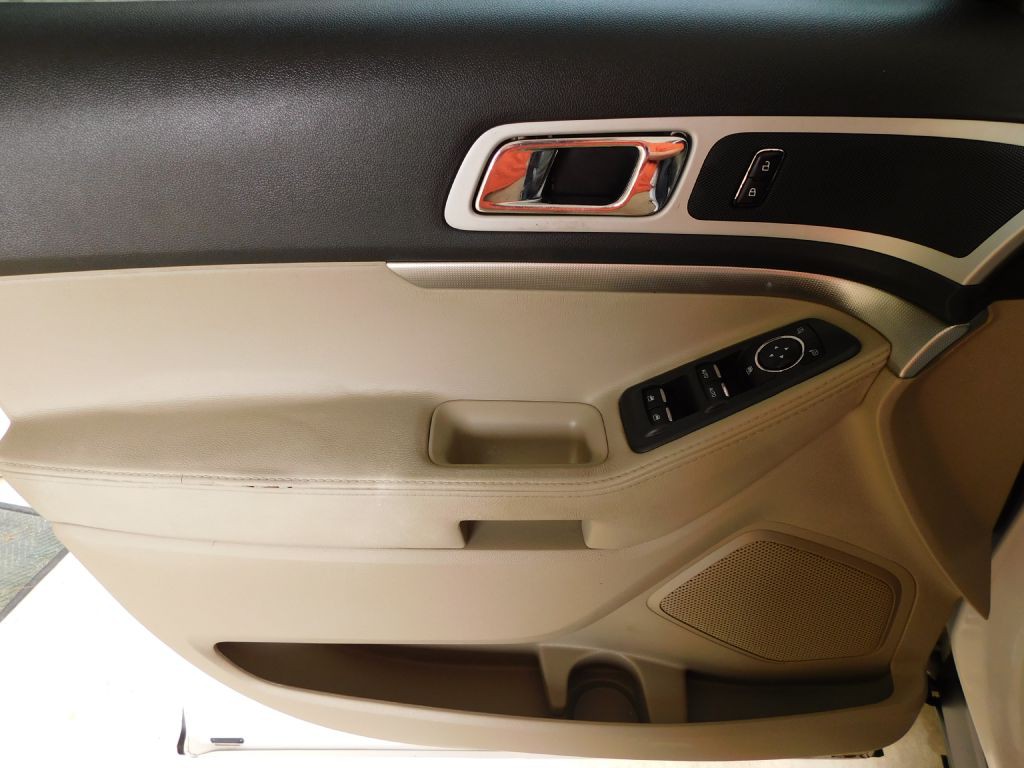 2013 Ford Explorer Image 22
