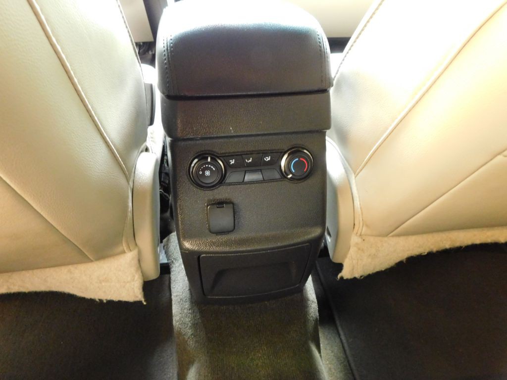 2013 Ford Explorer Image 25