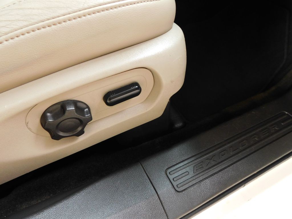 2013 Ford Explorer Image 35