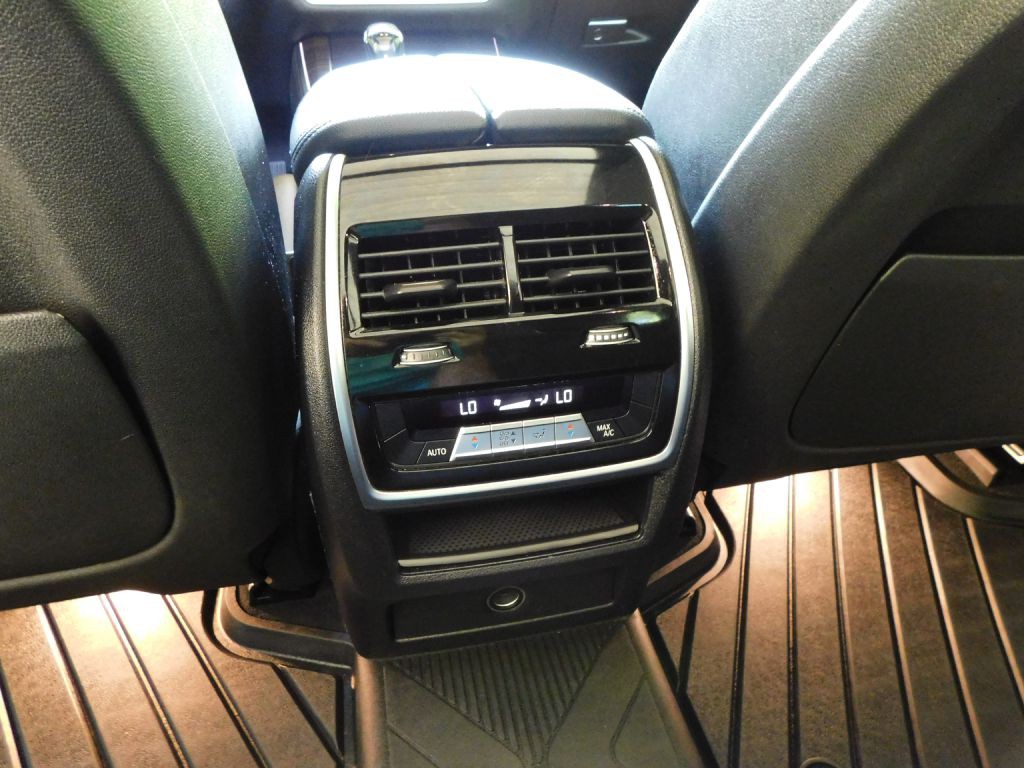 2019 BMW X5 Image 26