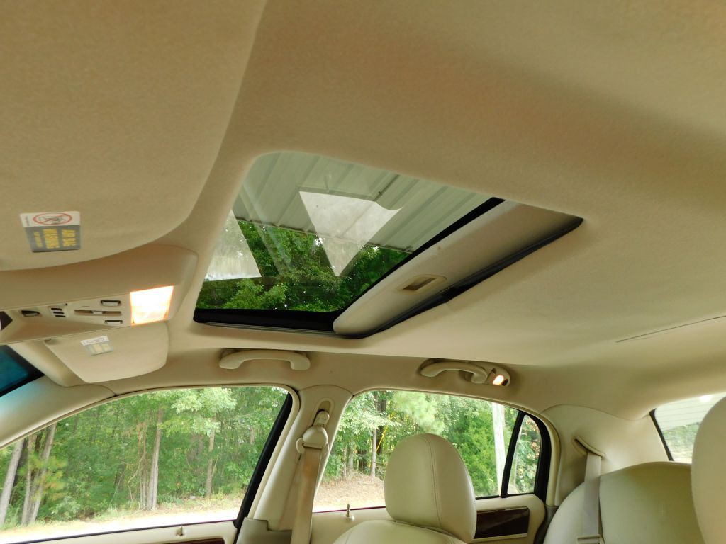 2005 Lincoln Town Car Image 21