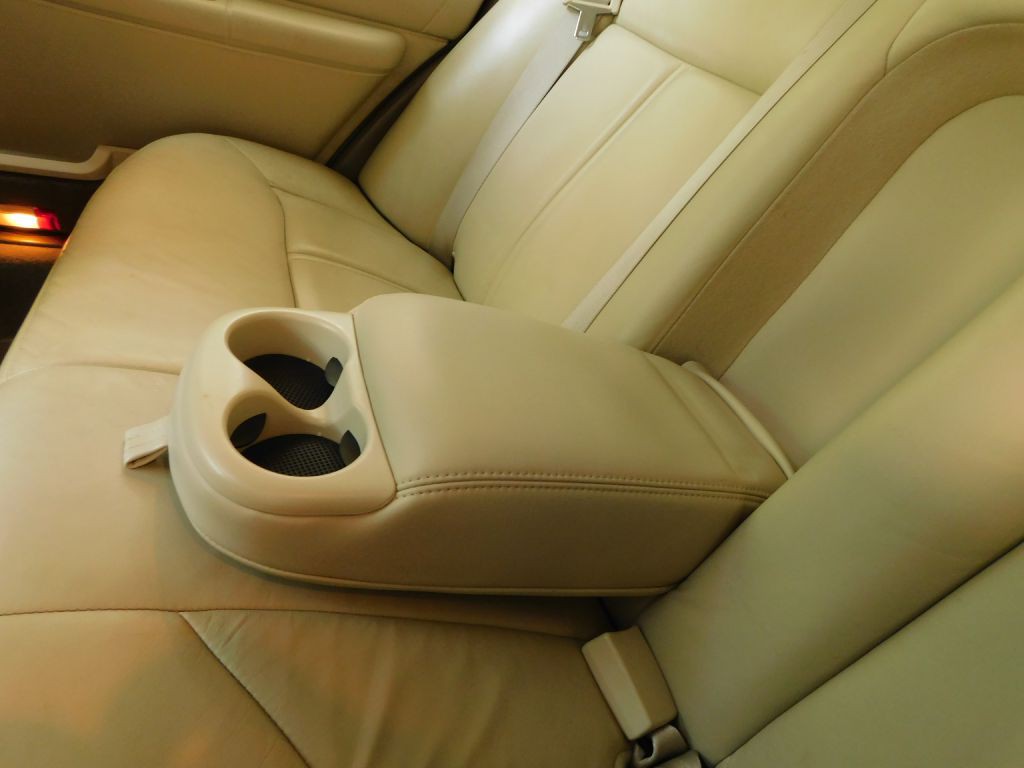 2005 Lincoln Town Car Image 26
