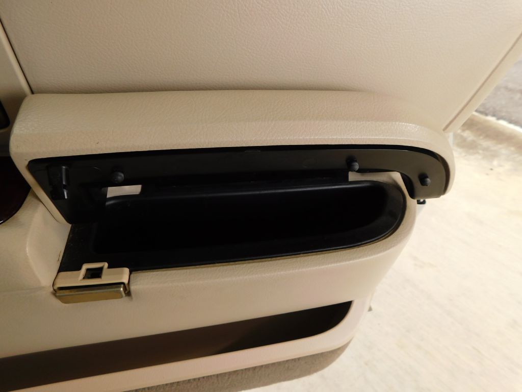 2005 Lincoln Town Car Image 35