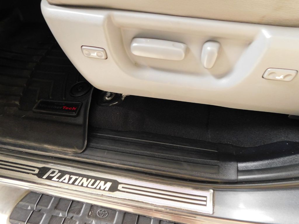 2012 Toyota Tundra Image 10