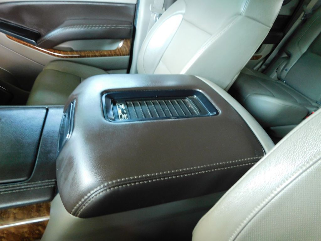 2016 Chevrolet Tahoe Image 20