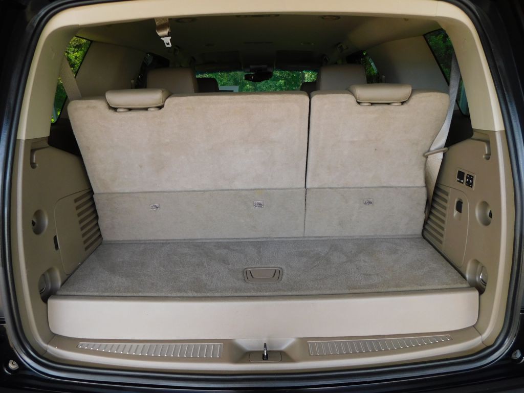 2016 Chevrolet Tahoe Image 28