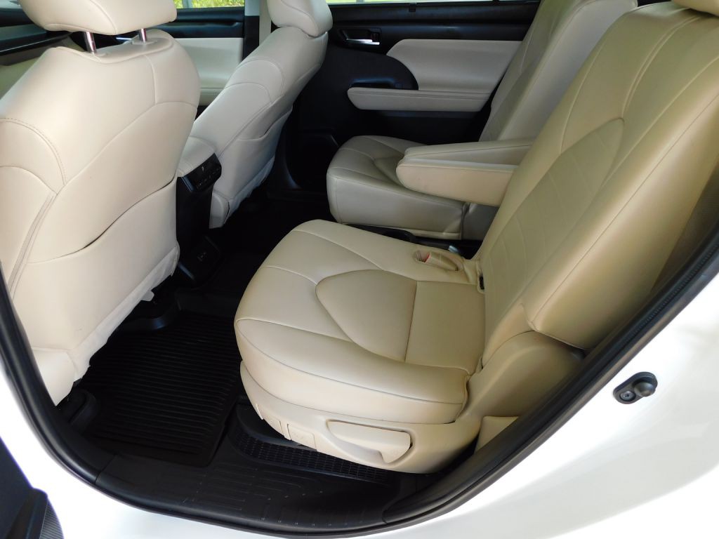 2023 Toyota Highlander Image 25