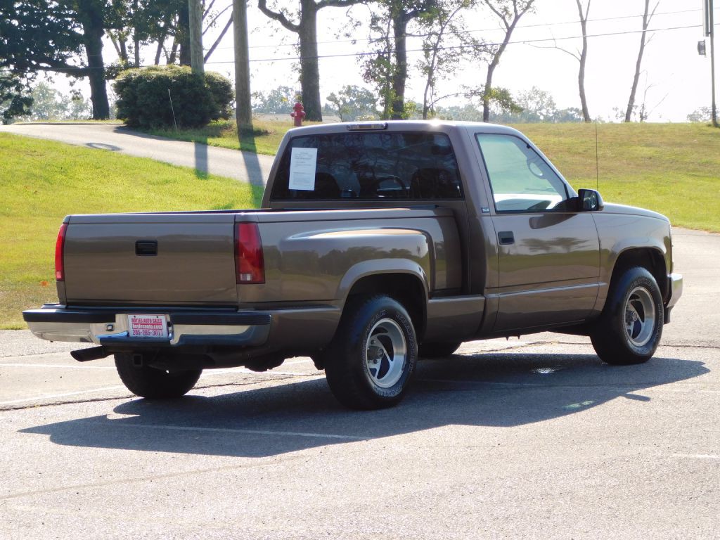 1995 GMC Sierra Image 6