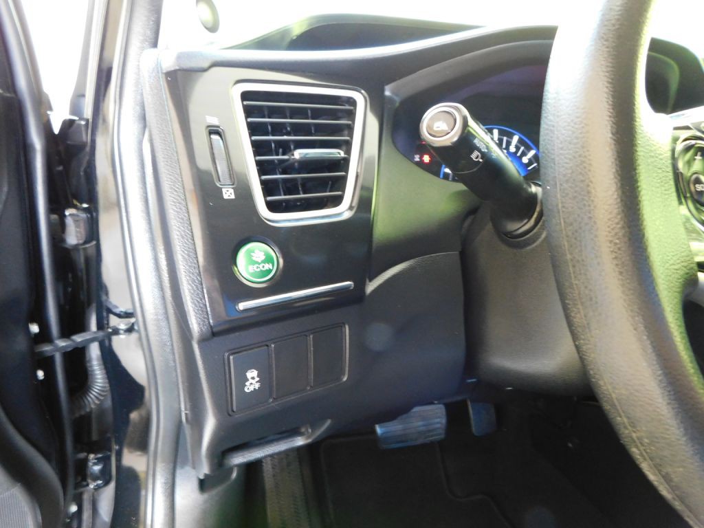 2015 Honda Civic Image 12