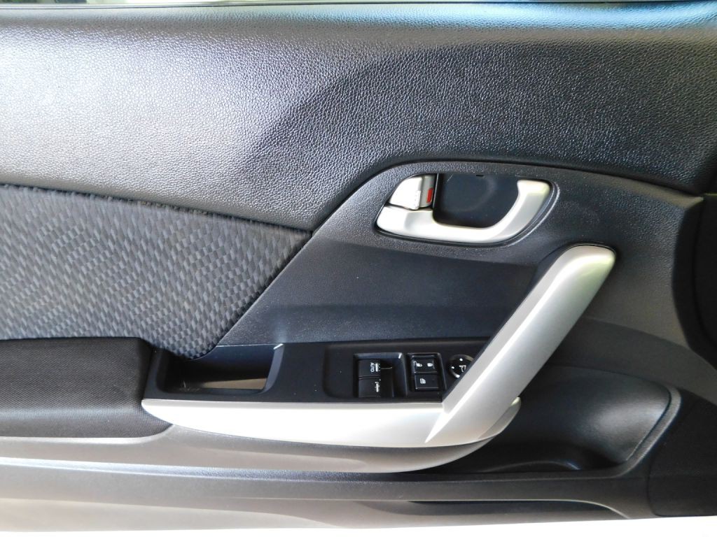 2015 Honda Civic Image 21