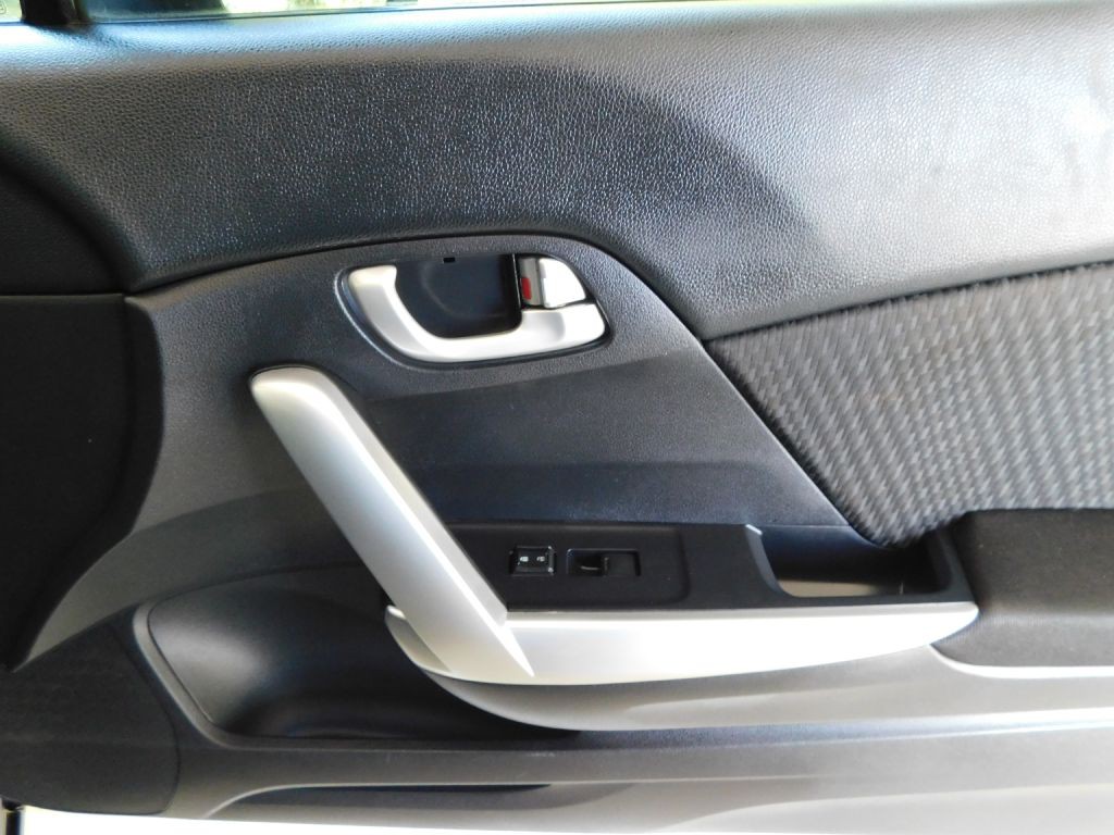 2015 Honda Civic Image 28