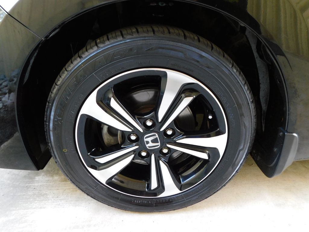 2015 Honda Civic Image 31